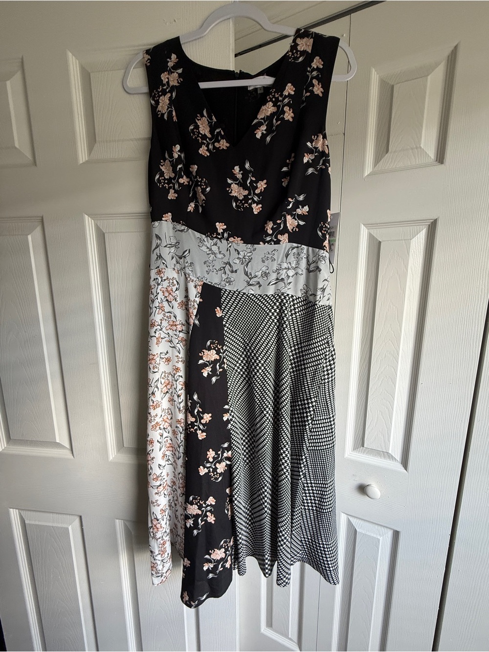 Calvin Klein Sleeveless V-Neck Floral Patchwork Dress Black/White Size 8